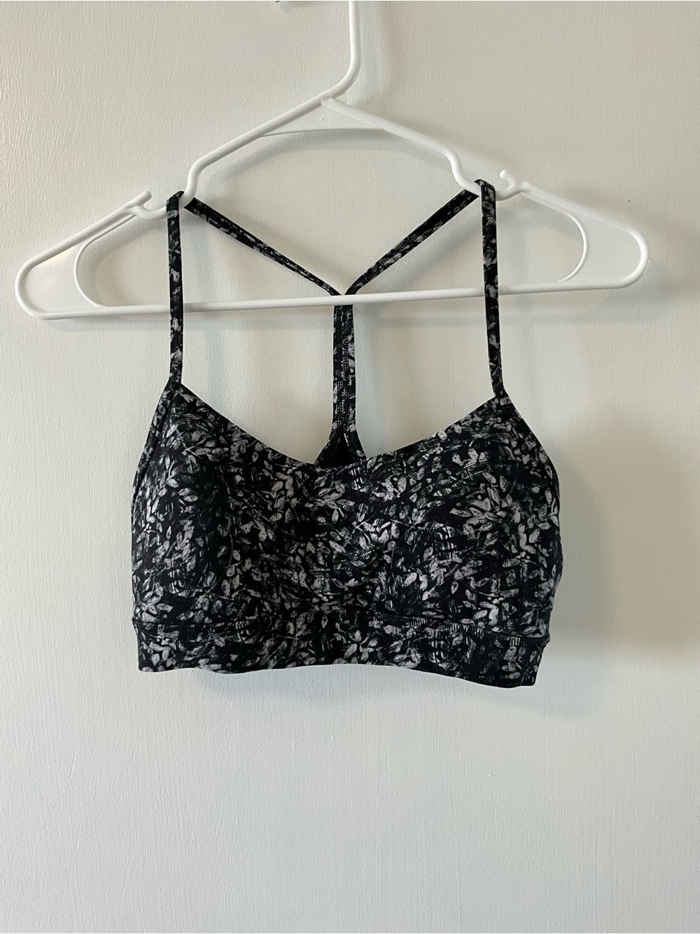 Lululemon flow y bra floral Black Design size 6